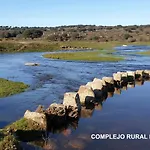 Complejo Rural Dehesa De Ituero Holiday home *