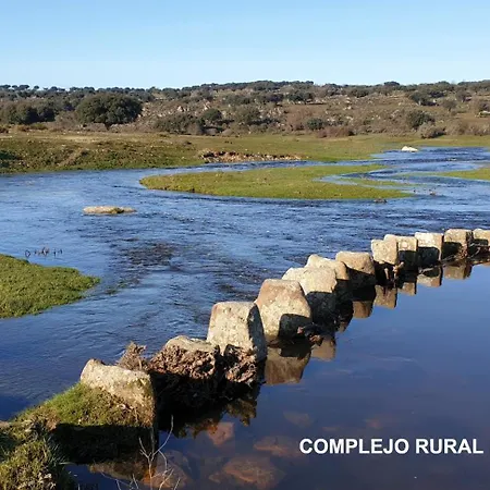Complejo Rural Dehesa De Ituero Holiday home *