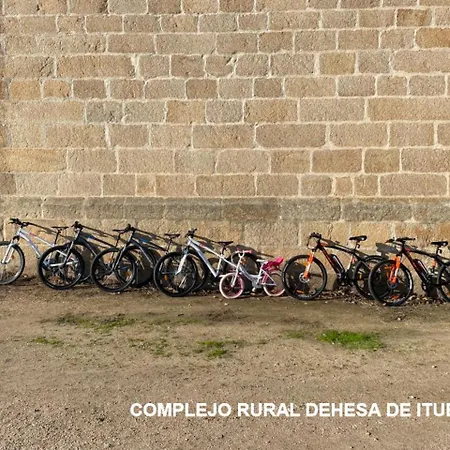 Complejo Rural Dehesa De Ituero Holiday home *